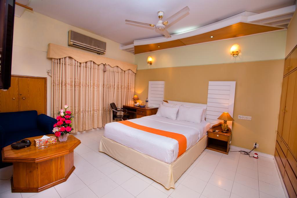 Hotel Golden Deer 达卡 外观 照片